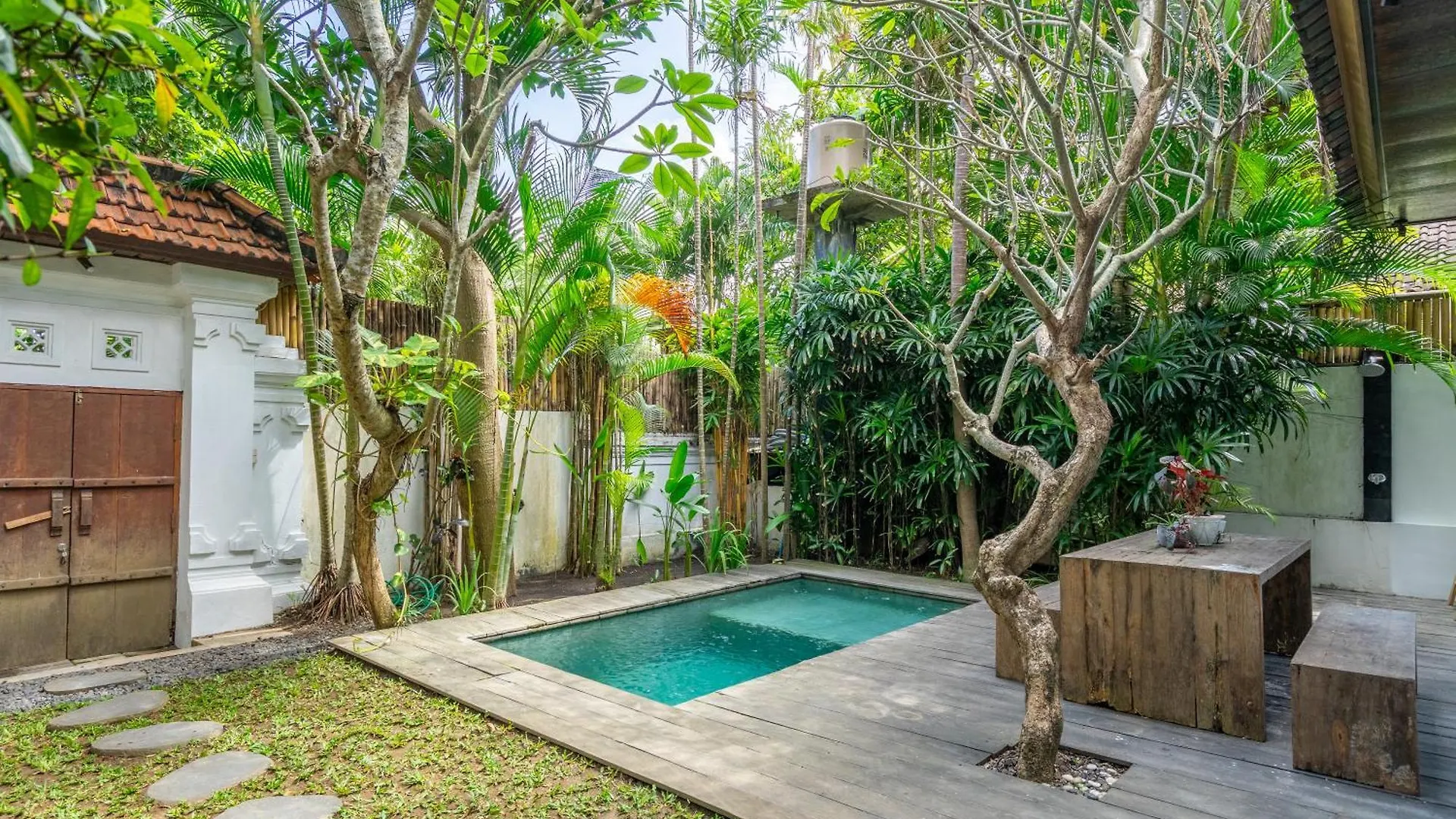 Villa Forestal Kerobokan  Indonesia