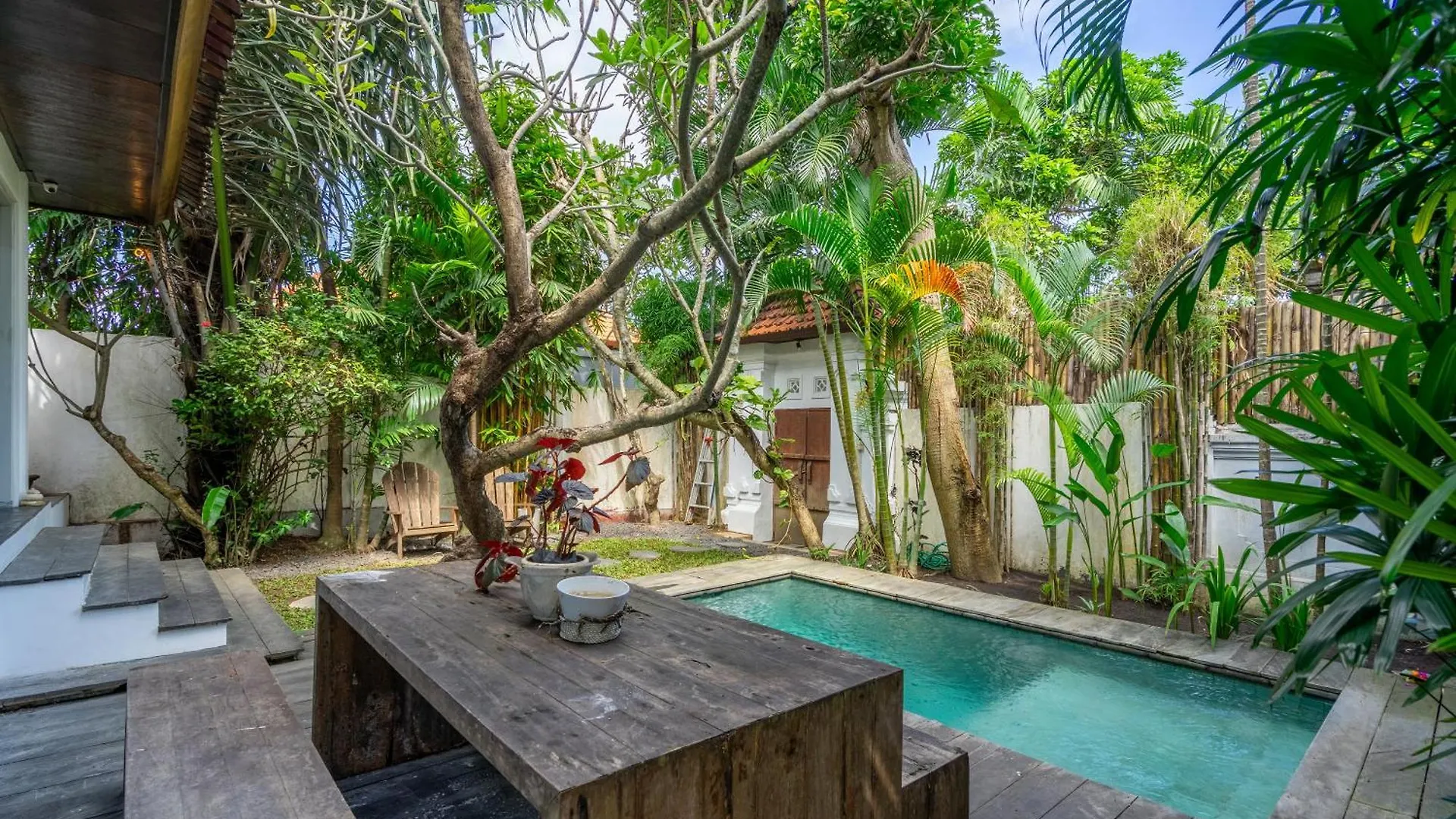 Villa Forestal Kerobokan  Kerobokan (Bali)